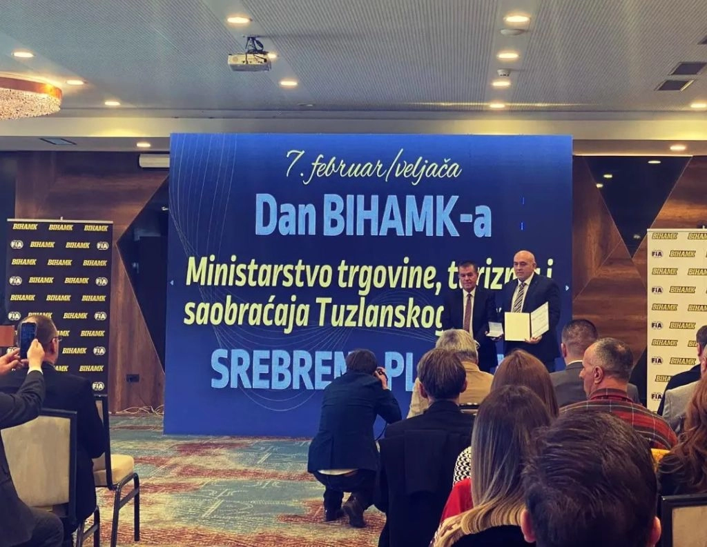 Ministarstvo trgovine, turizma i saobraćaj dobilo specijalno priznanje „SREBRENA PLAKETA" za doprinos povećanju nivoa sigurnosti u saobraćaju