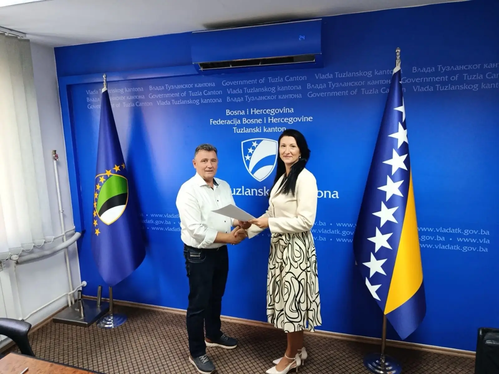 Socijalni partneri u TK postigli dogovor – potpisani aneksi sporazuma o plaćama i Kolektivnog ugovora za državne službenike
