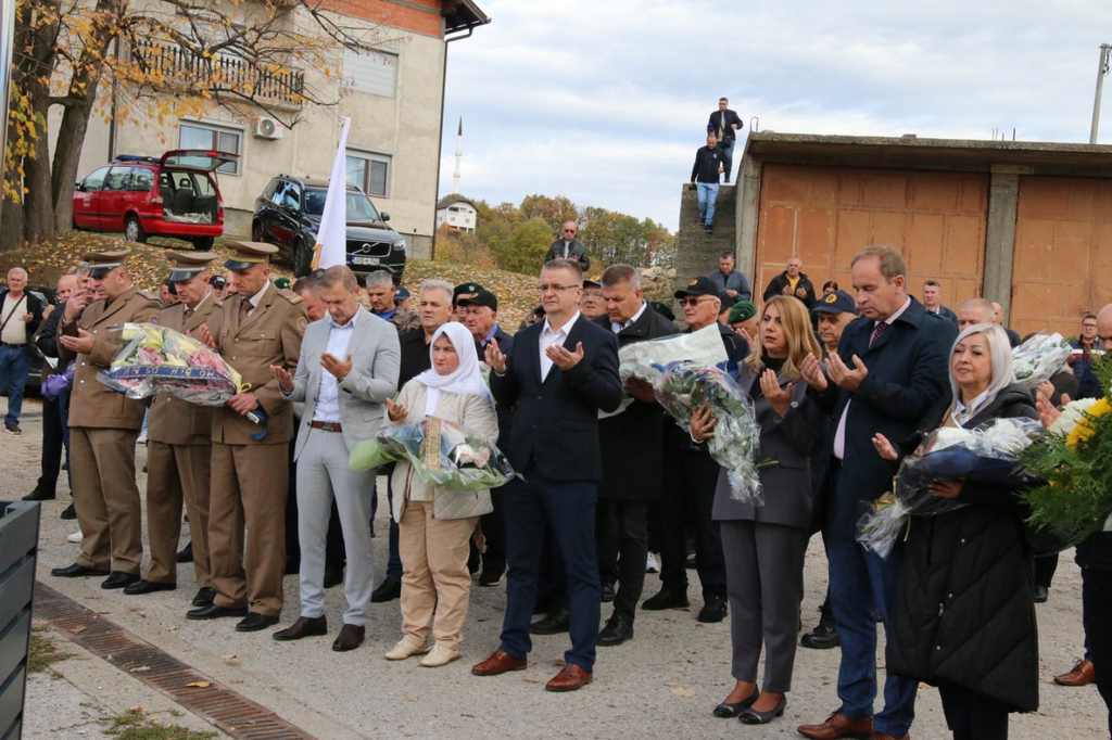 Obilježavanja godišnjice pogibije heroja odbrambeno oslobodilačkog rata, brigadnog generala Hajrudina Mešića