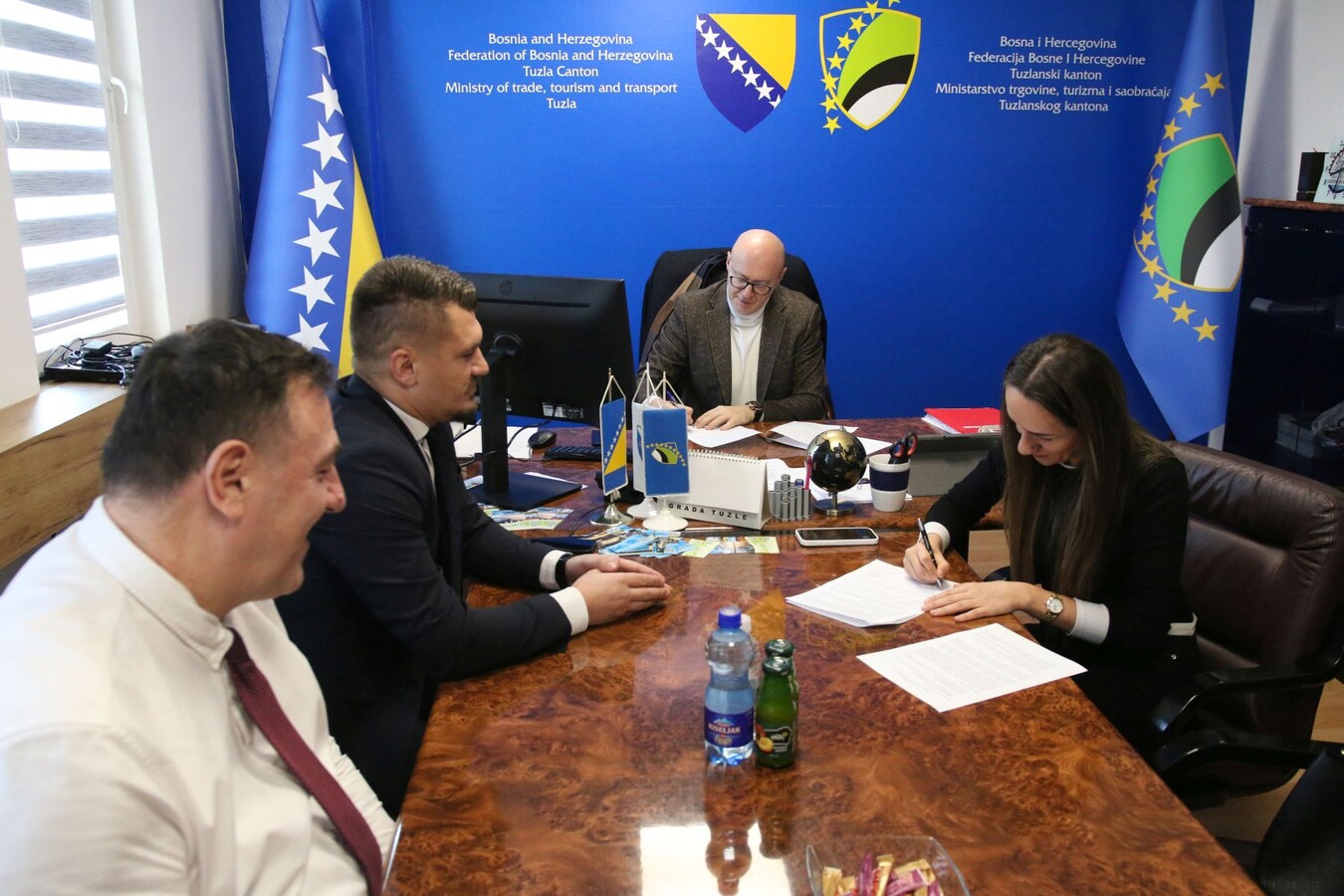 1763985775_6924496f13ce0