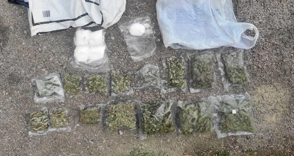 Uprava policije MUP TK - U pretresima stambenih objekata i vozila pronađena opojna droga, oduzeta sloboda licu iz Tuzle