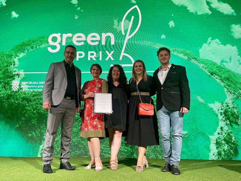 00 Naslovna slika - GREEN PRIX